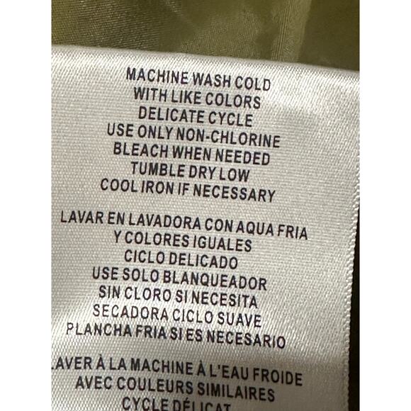 NWOT women’s Levi’s Army Green Quilted Jacket w/ pockets Zip & Snap Closure M - Picture 8 of 16